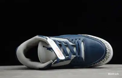 AIR 3 “MIDNIGHT JORDAN CT8532-401 NAVY” 0521